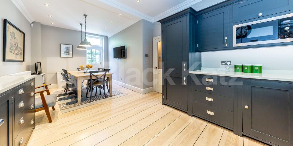 			3 Bedroom, 1 bath, 1 reception House			 Goldington Street, CAMDEN - KINGS CROSS